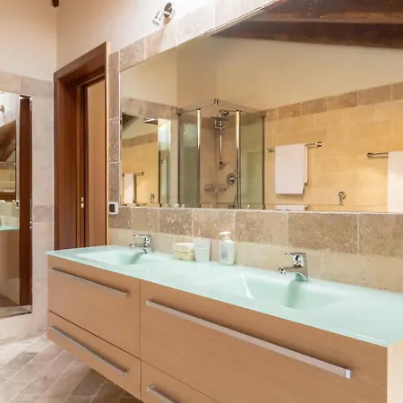 Ca' Malvasia - Bolognarooms Bed & Breakfast 4*